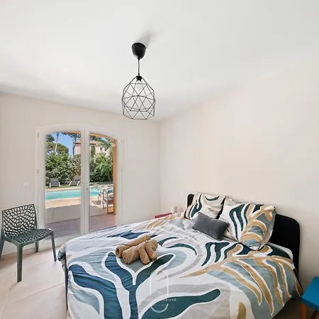 דירה Piscine Lealys Costebelle Clim/wifi/plages הייר